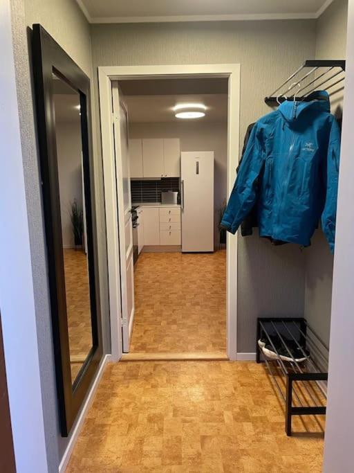 Leilighet I Rolig Gate Med Utsikt Og Gratis Parkering Tromsø Exteriör bild